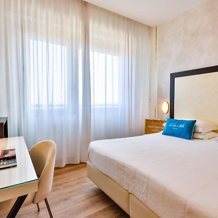 Unahotels Imperial Sport Hotel Pesaro Exteriör bild