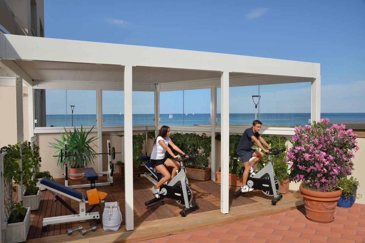 Unahotels Imperial Sport Hotel Pesaro Exteriör bild