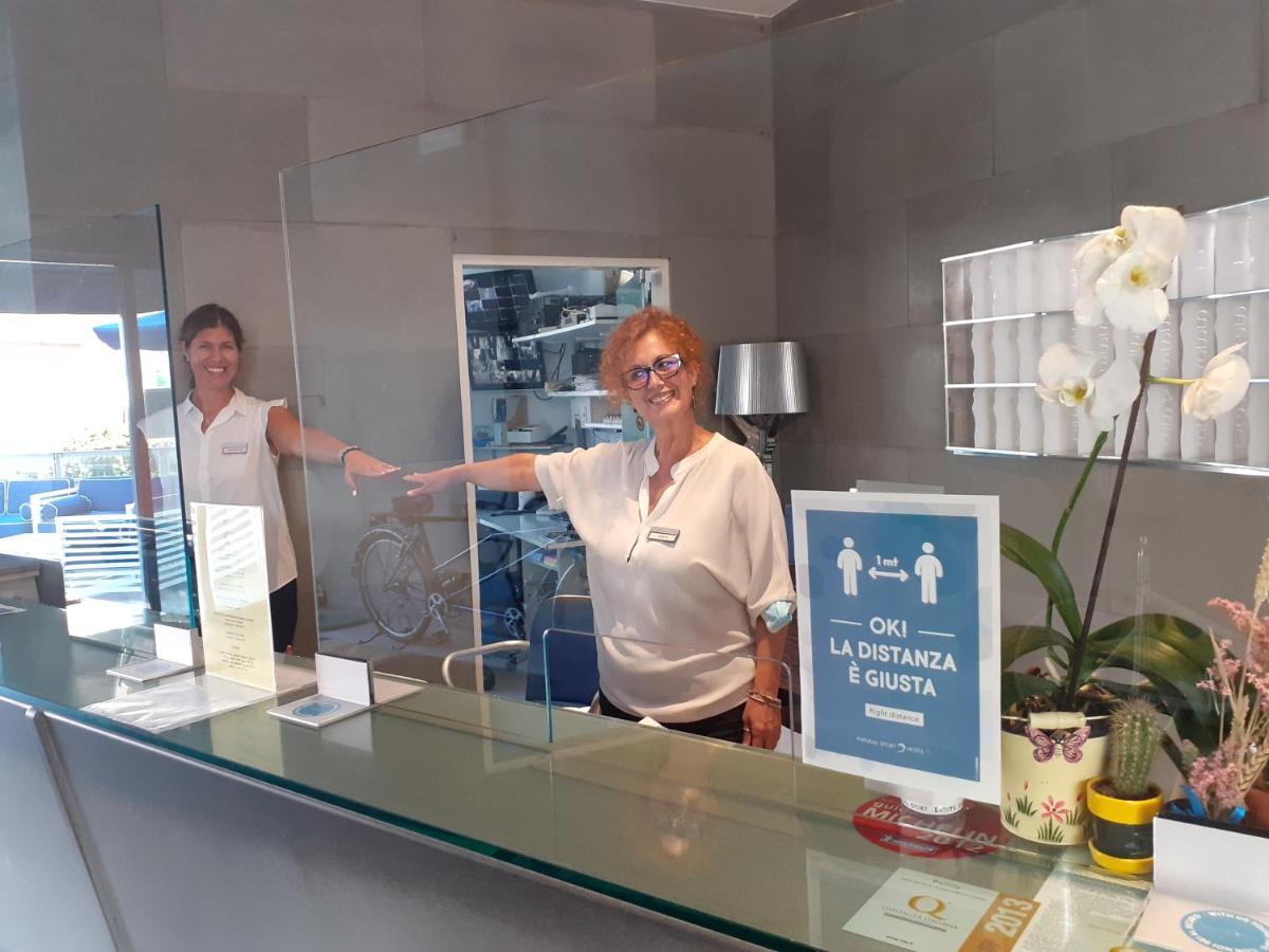 Unahotels Imperial Sport Hotel Pesaro Exteriör bild