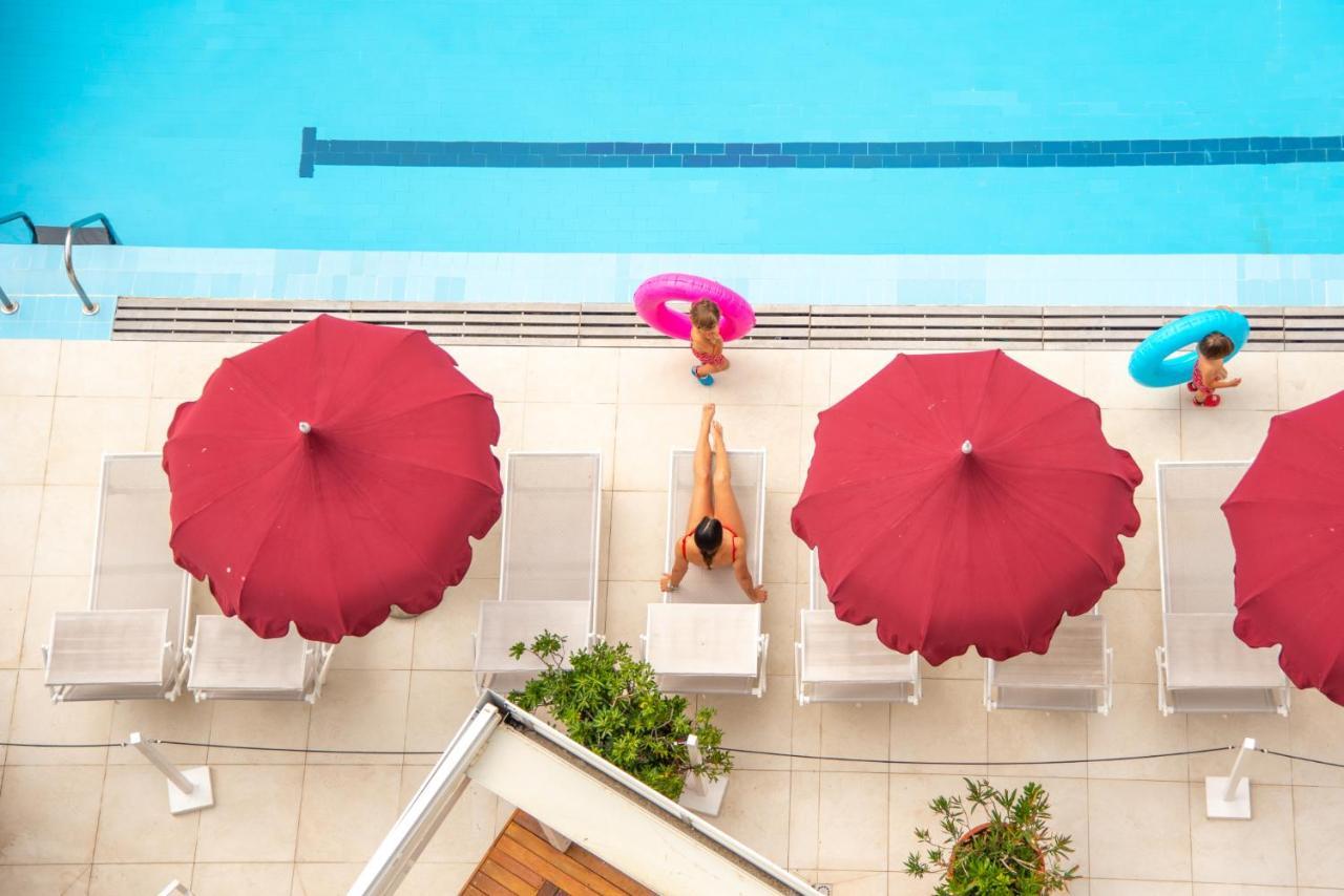 Unahotels Imperial Sport Hotel Pesaro Exteriör bild
