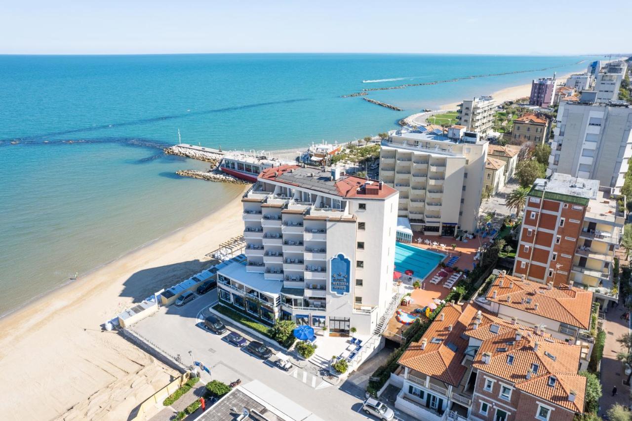 Unahotels Imperial Sport Hotel Pesaro Exteriör bild