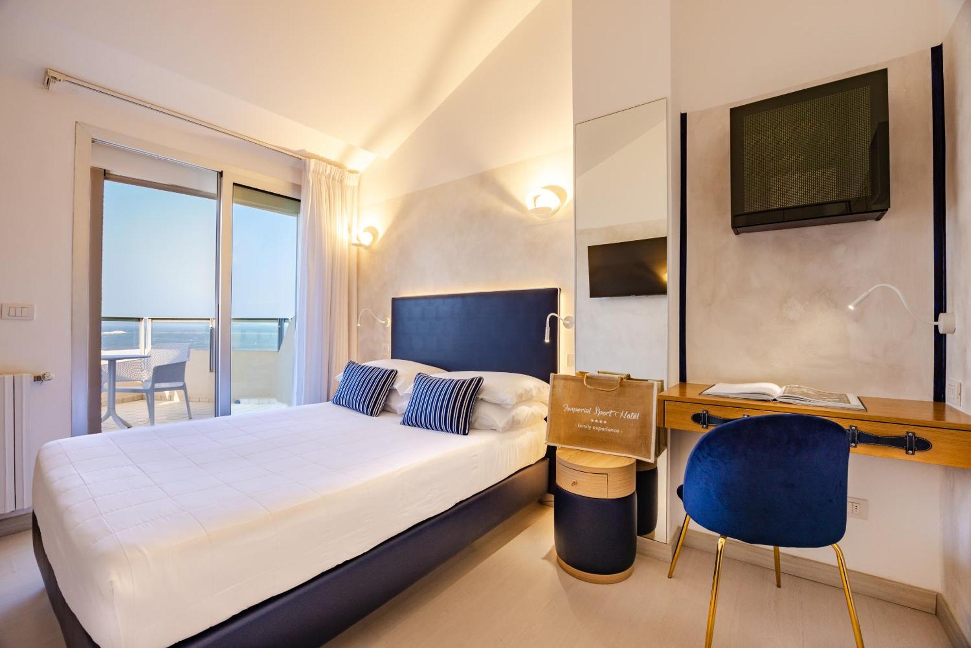 Unahotels Imperial Sport Hotel Pesaro Exteriör bild